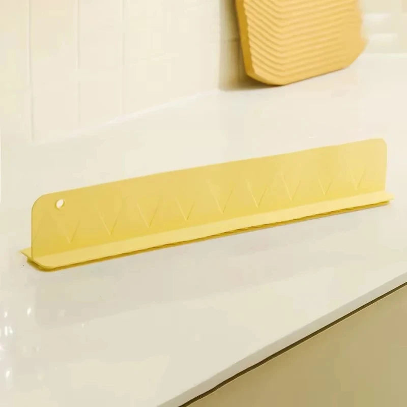 High Quality Silicone Sink Baffle Splash Guard with Suction Cup Pool To Protect Clothes From Splashing Water Baffle